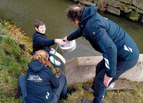 Het team van NIOO doet validatie metingen in Maastricht